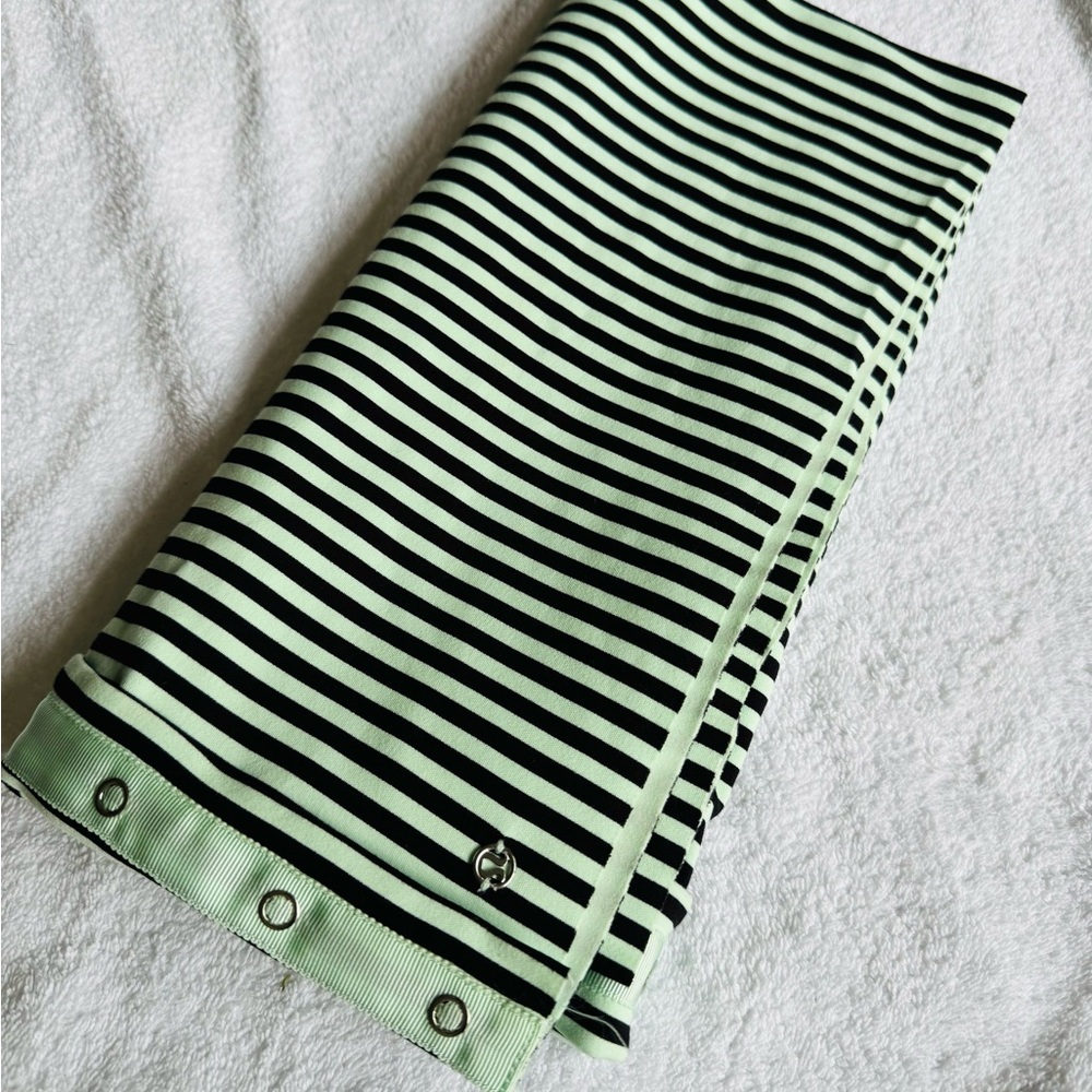 lululemon athletica Vinyasa Scarf Rulu
Classic Stripe Mint Moment Black - Picture 4 of 8